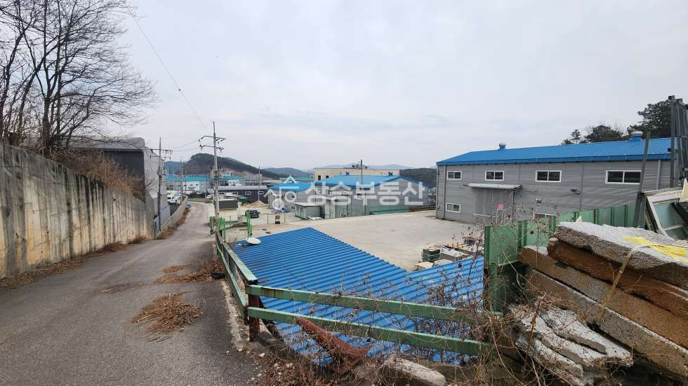 경기 화성만세구 향남읍 관리 1동 화성공장매매 4개동으로 나누어 있음 매매 매물번호 10250 사진 4