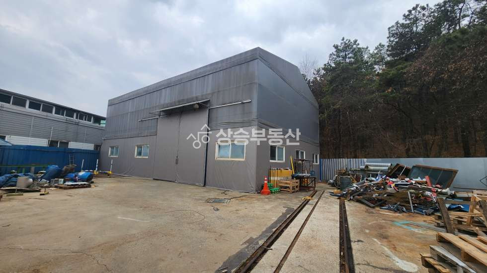 경기 화성만세구 향남읍 발안리 1,2동 화성공장매매 대로변 넓은 마당 매매 매물번호 10303 사진 3