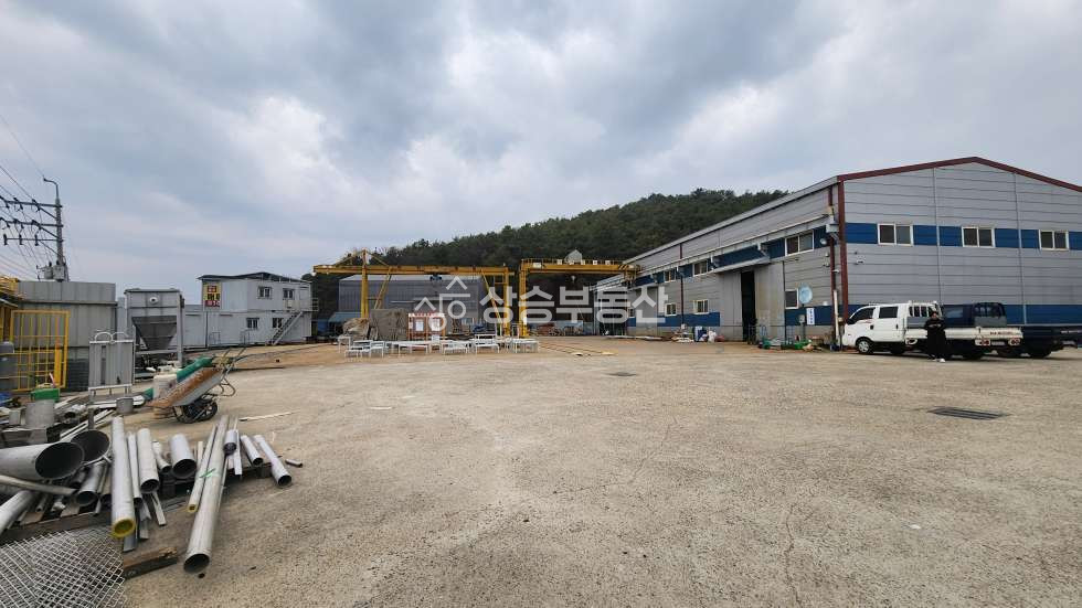 경기 화성만세구 향남읍 발안리 1,2동 화성공장매매 대로변 넓은 마당 매매 매물번호 10303 사진 5